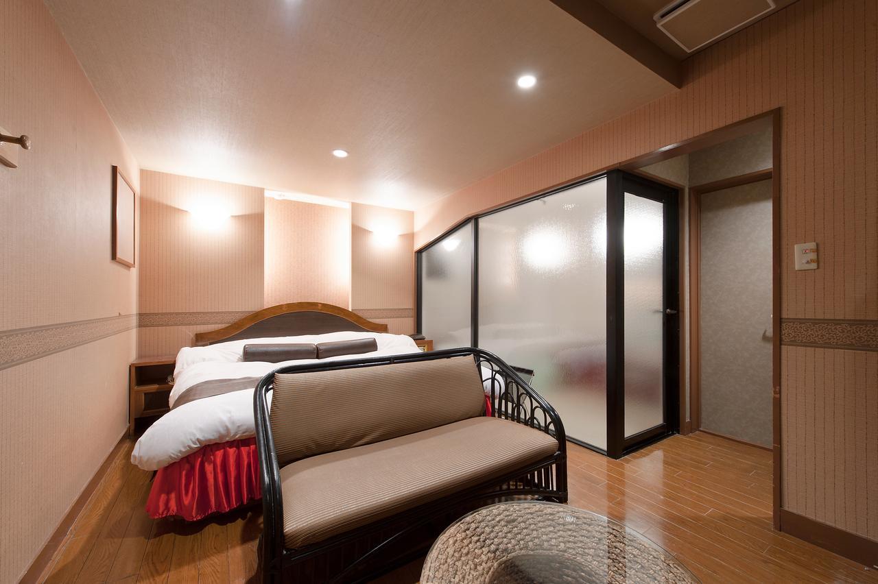 Chapel Coconuts (adults Only) Liebeshotel 2*